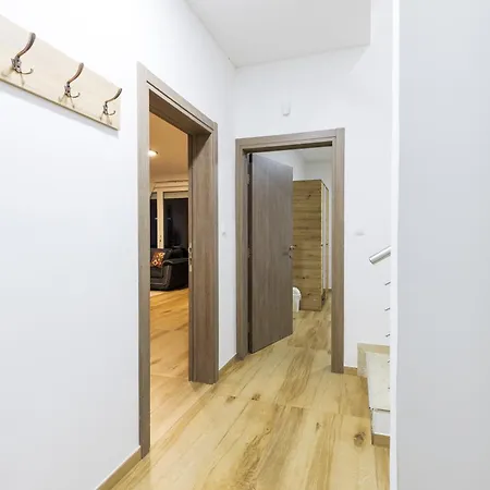 Zeleno Brdo ויסוקו